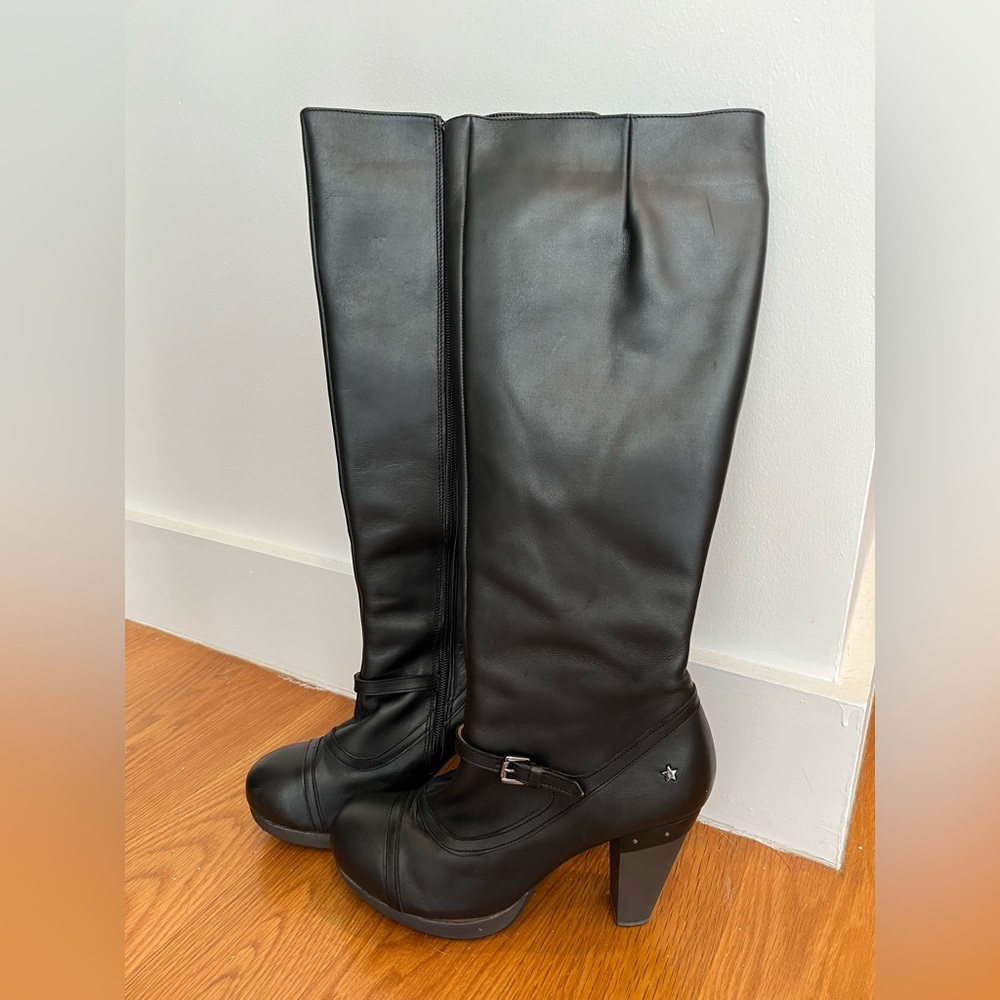Black Knee-high Women's Boots